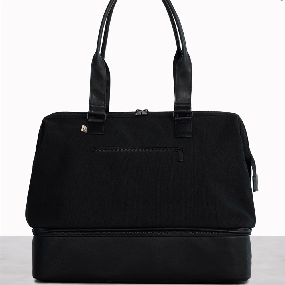 Beis Weekender in Black